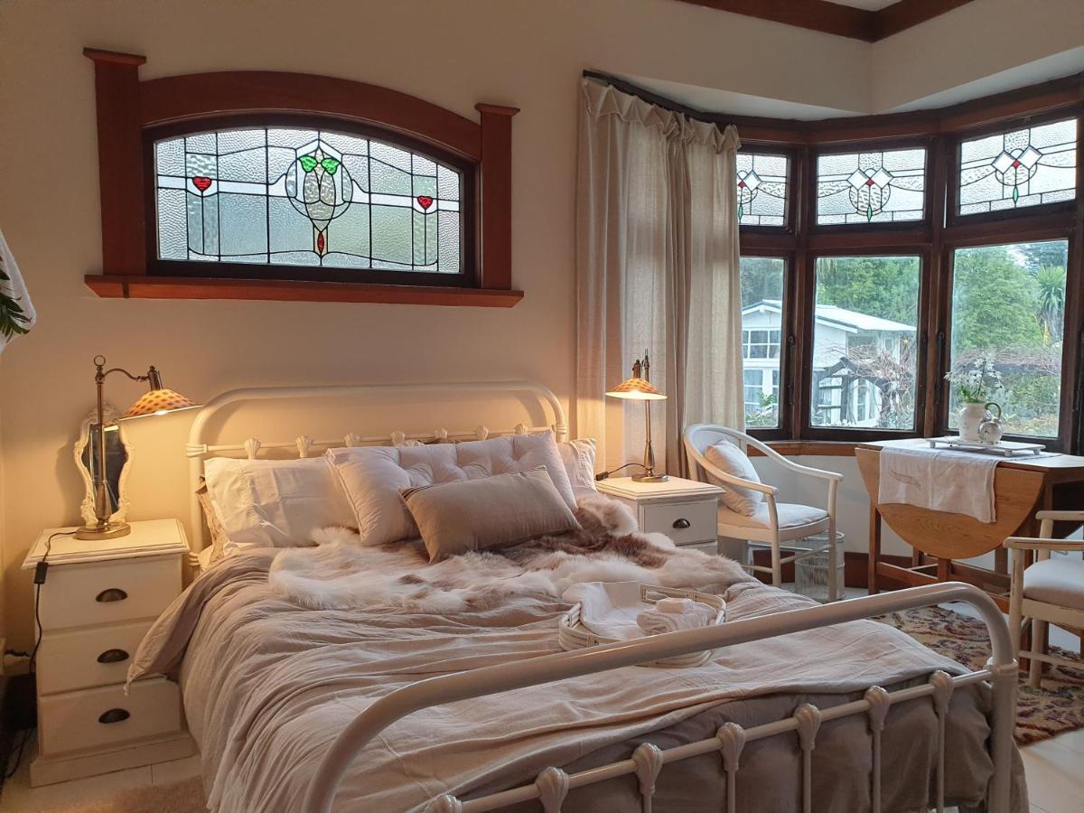 Cabins On Tudor Bed & Breakfast Мотуека Екстериор снимка